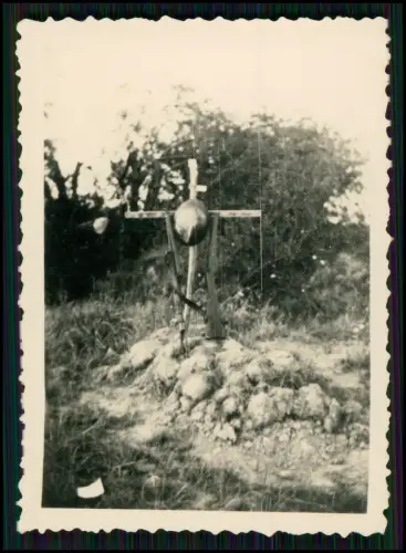 4x Foto - Wehrmacht  Soldaten - Gräber Kreuze Namen .....