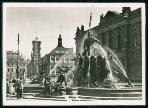 Foto AK - Berlin Neptunbrunnen - 1942 gel. - Stempel Kampf dem Kartoffelkäfer
