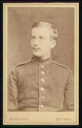 CDV Foto Portrait Soldat - Fotograf Bernh. Petri Göttingen Weender Straße Nr. 80