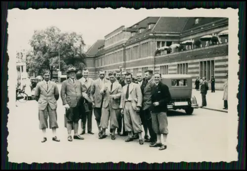 8x Foto - Ankunft München am Bahnhof - junge Männer mit Koffer auch Kaserne 1936