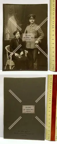 CAB Foto im Atelier - Soldat Uniform mit Säbel Degen Portepee - und feine Dame