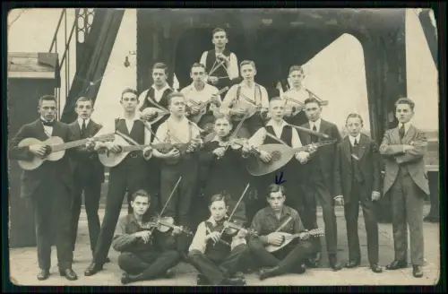 Echt Foto AK - Jugend-Musikgruppe - um 1930 mit Mandolinen und Geigen