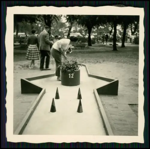 15x Foto Strandurlaub in Bremerhaven Sonnenbaden Strandkorb - auch Minigolf 1955