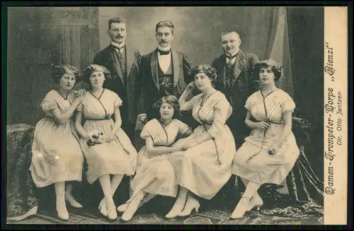AK Damen-Trompeter-Corps Rienzi - Leitung Dir. Otto Jantzen - Varieté Bühnenfoto