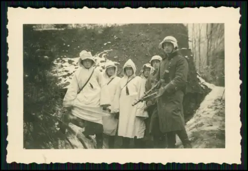 4x Foto - Soldaten Wehrmacht im Einsatz - MG Stielgranate im Koppel Winter-Tarn