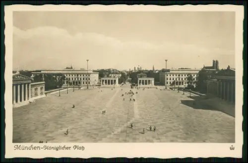 3x AK - München Königlicher Platz - und andere 1930er Jahre gelaufen