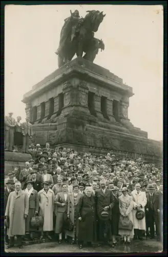 2x Foto AK - Gruppenbild vor Kaiser-Wilhelm-Denkmal - Deutsches Eck Koblenz 1936