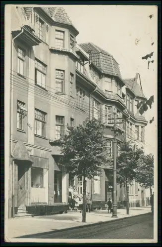 Foto AK - Jugendstil Wohnhaus Geschäftsfassade Wo ? - Straßenansicht Soldat 1918