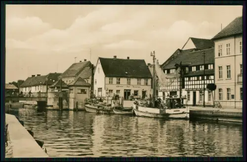 Echt Foto AK - Ueckermünde Hafen Uecker Fischkutter Boote DDR Fischerei Fachwerk