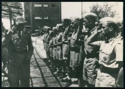 Foto - Gen. Lt. Bruno Loerzer - bei Geschwader III./KG 77 - Comiso Sizilien 1942