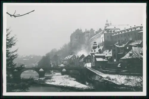 Foto AK Schloss Weilburg auf Bergsporn über Lahn verschneit Altstadt Steinbrücke