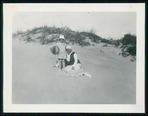 6x Foto - Nordseebad Familienurlaub Strand - Szene mit Flagge Mode 1920er
