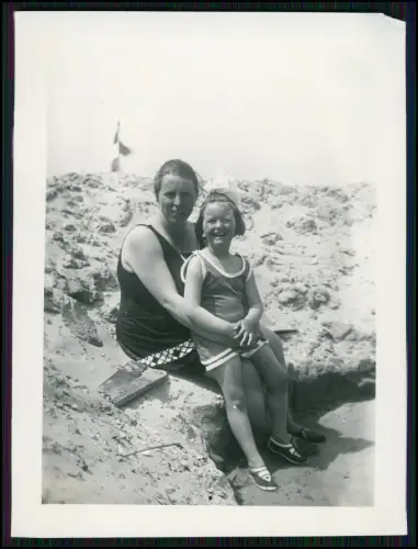 6x Foto - Nordseebad Familienurlaub Strand - Szene mit Flagge Mode 1920er