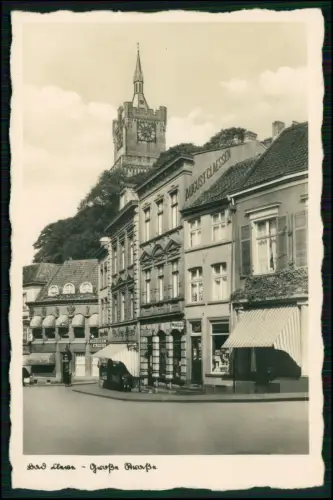 Foto AK - Kleve am Rhein - Große Straße mit Schwanenburg Turm 1943 gelaufen