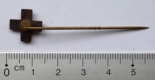 Abzeichen - Deutsches Rotes Kreuz DRK - Blutspender Ehrennadel mit rotem Stein