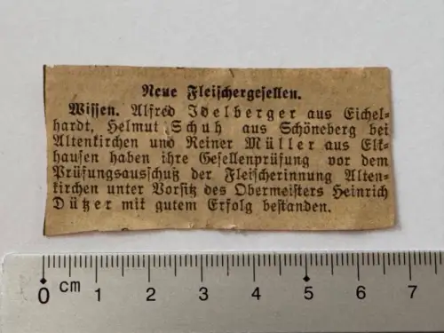 Abzeichen - Deutsches Rotes Kreuz DRK - Blutspender Ehrennadel mit rotem Stein