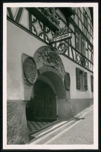 Rüdesheim am Rhein - Drosselhof Drosselgasse Wirtshausschild Wappen Fachwerkhaus