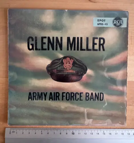 Glenn Miller Army Air Force Band - RCA EPOT 6702 12 - Teldec Germany 45rpm Swing