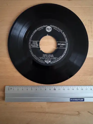 Glenn Miller Army Air Force Band - RCA EPOT 6702-9 RCA TELDEC - 45rpm Jazz Swing