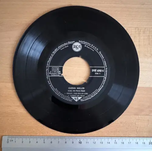 Glenn Miller Army Air Force Band - Cover RCA EPOT 6702-5 - Single 6702-4 Vinyl