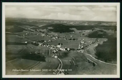 Foto AK - Schönwald Schwarzwald - Luftbild das Dorf mit Häuser Kirche Berge 1936