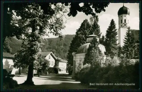 Foto AK - Bad Heilbrunn  mit Adelheidquelle - Blick Straße mit Kirche Pavillon