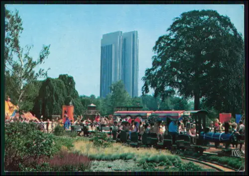 Hamburg Planten un Blomen Miniatureisenbahn mit Heinrich-Hertz-Turm 1970er Jahre