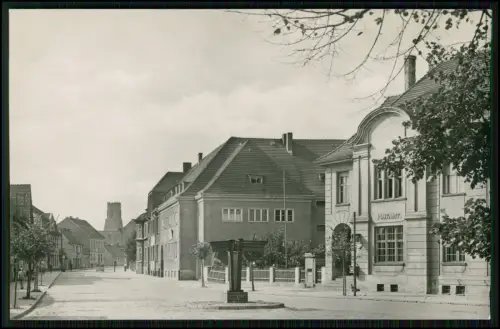Foto AK - Beeskow Oder-Spree - Bahnhofstraße mit Postamt Schilder Bürgerhäuser