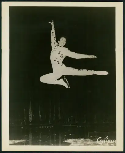 Foto 25x21cm - Eiskunstlauf Tanzkunst Eisrevue Eisshow Tänzer Bühne 1960er Jahre
