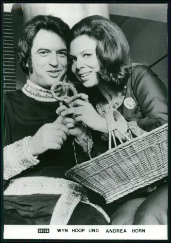 Wyn Hoop und Andrea Horn - DECCA Original Pressefoto 1970er Musiker Paar 18x13cm