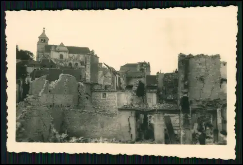 7x Foto - Soldaten Wehrmacht - Tonnerre zerstört Kirche Saint-Pierre Frankreich