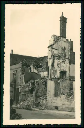 7x Foto - Soldaten Wehrmacht - Tonnerre zerstört Kirche Saint-Pierre Frankreich