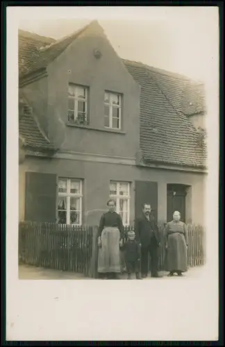 Foto AK - Haus Familie um 1920 - Fotograf H. E. Hoppe - aus Meißen Sachsen 3.