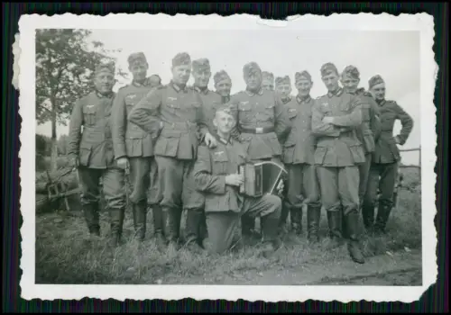 23x Foto - Soldaten Wehrmacht Einsatz - Front Uniform Waffen WWII WK2 Militär ..