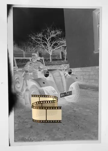 Original Negativ 9x6cm - Soldat Wehrmacht PKW - Kennzeichen Fahrzeug WH-91672