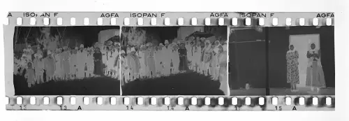 9x Original Negativ - 4x3,5cm - Wehrmacht Soldaten - Ostfront Pelzmützen Bauern