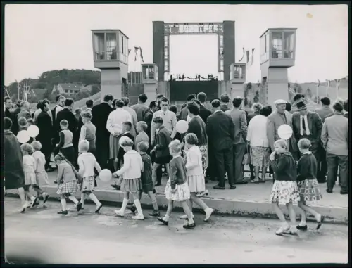 Pressefoto 24x18cm - Henrichenburg Schiffshebewerk - Publikum Dortmund Ems Kanal