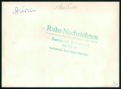 Pressefoto 18x13 - Dortmund Sturm Bäume VW Käfer Straßenschaden Unwetterschäden