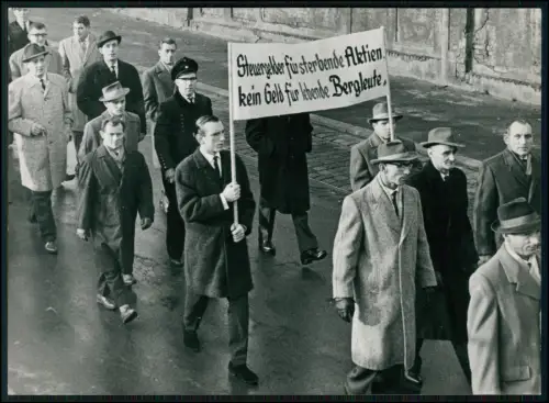 Pressefoto 18x13 - Dortmund Protest Bergleute Demo Transparent Arbeiterbewegung