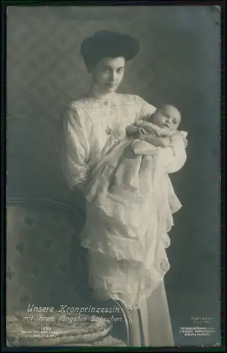 Kronprinzessin Cecilie mit Sohn Prinz Louis Ferdinand kurz nach Geburt 1908 gel.