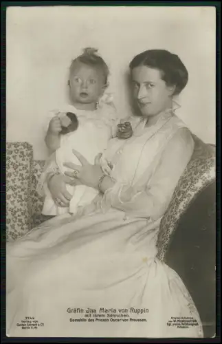 AK - Gräfin Ina Marie von Ruppin - später Prinzessin von Preußen mit Söhnchen