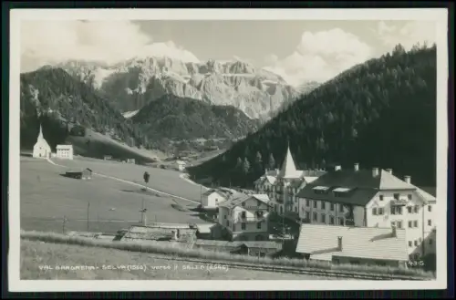 AK - Selva Gardena Dolomiten Blick Sella Kirche Hotels Villa Rifugio Alpenfoto