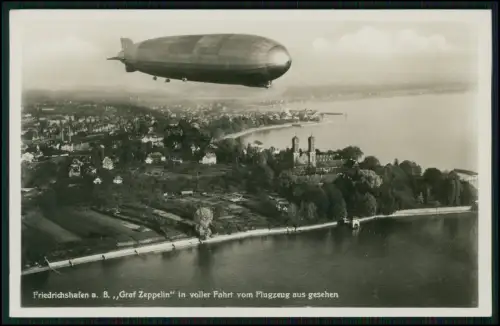 Foto AK  Friedrichshafen Bodensee mit berühmten Luftschiff Graf Zeppelin im Flug