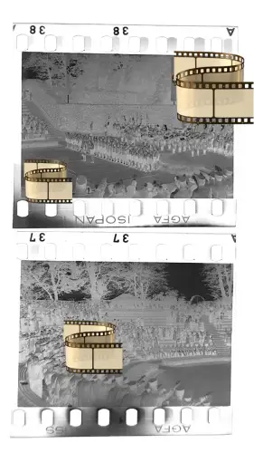 2x Original Negativ 4x3,5cm - 2.WK II Soldaten Lübeck Arena kl. Stadion Treffen