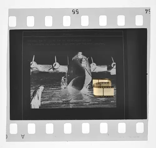 Negativ 4x3,5cm - Blohm & Voss - BV 222 Flugboot aufholen mit Seil Zugmaschinen