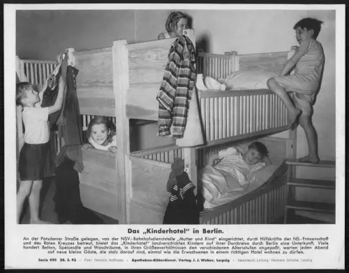 Berlin Kinderhotel Potsdamer Straße Kinder Unterkunft Betten Alltag PK Foto 1943