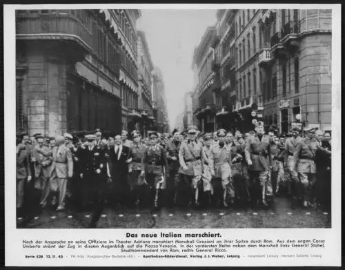 Rom Piazza Venezia Militärischer Aufmarsch - italienischer Truppen im Jahr 1943