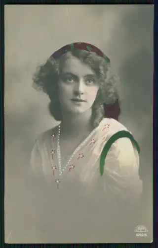 AK - Portrait junge Dame Kopfschmuck Schweiz Farbfotografie - 1911 gelaufen