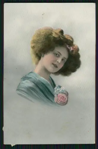 AK - Portrait junge Dame Rosenbrosche Florale Accessoires Mode - 1907 gelaufen