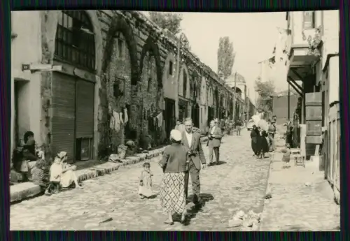 Foto Türkei - enge Straße in Istanbul - Konstantinopel Geschäfte uvm. um 1940